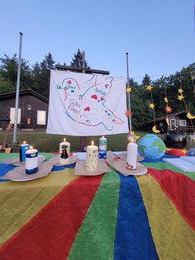 Abendgottesdienst im Kindercamp