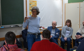 Wiebke Weidner, Architektin und Energieberaterin der Abteilung Bau der Gemeinsamen Kirchenverwaltung in Oldenburg in einem der Workshops.