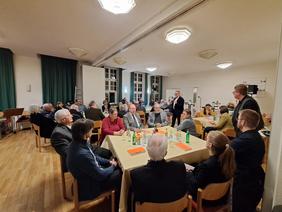 Blick in den Saal